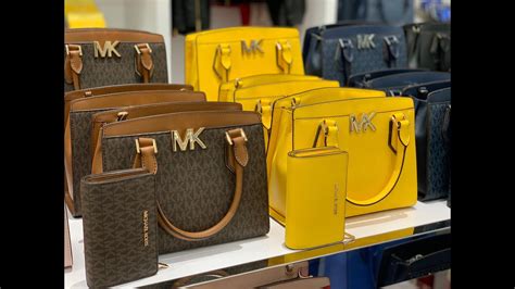 michael kors buchstaben p|Michael Kors outlet online.